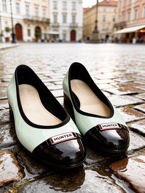 Hunter Curzon Two-Tone Black and White/Teal Ballet Flats